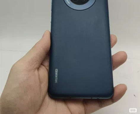 华为mate30 ，8+128G 8G运行...