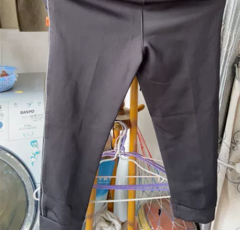 两条校服裤子，70码和85码，几乎全新，4...
