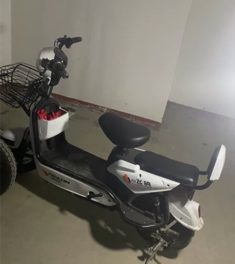 飞鸽电动车，5月份买的，没怎么骑。 感兴趣...