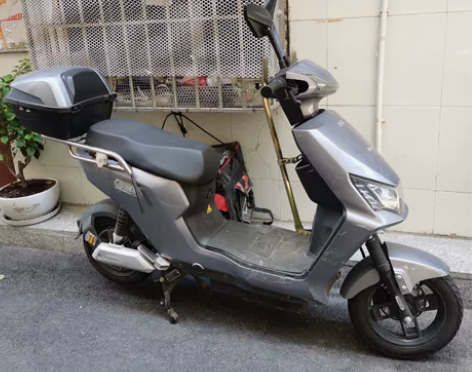 9成新台铃新国标电动车(全新车架2800)...