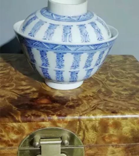 青花寿字纹盖碗 感兴趣的话点“我想要”和我...