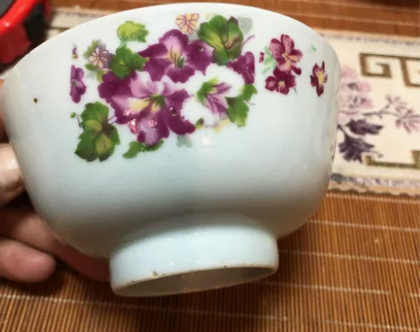 民国粉彩红花茶碗 非常漂亮的一款小茶碗，全...