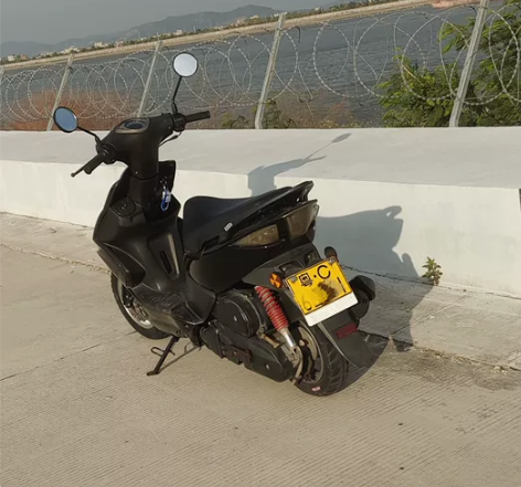 雅马哈鬼火100CC摩托车，珠海牌，粤C牌...