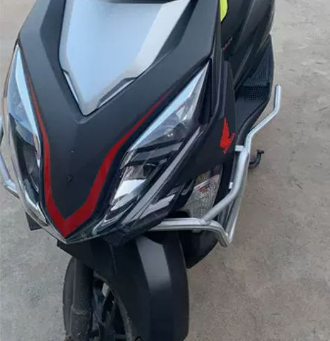 19年10月份的个人本田裂行125cc踏板...