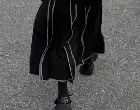 山本耀司原创设计西装网纱料伞裙高腰过膝中长...