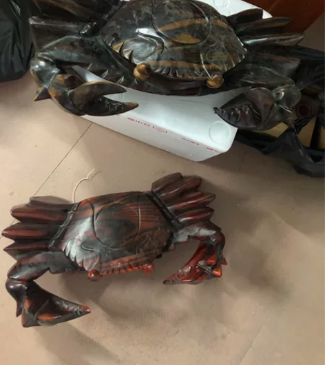 因公司搬迁，低价处理螃蟹木雕摆件， 螃蟹壳...