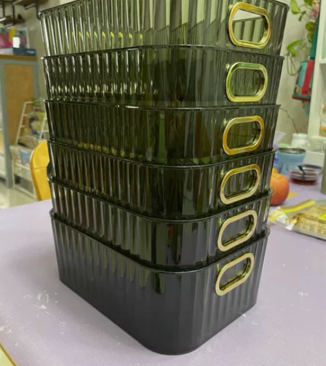 【8.8元全新包邮】轻奢网红透明收纳盒梳妆...