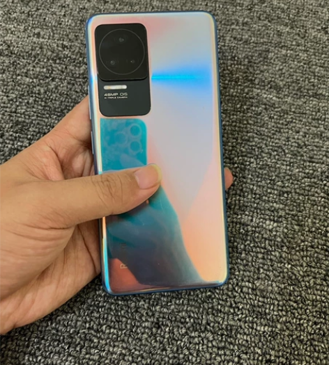 红米K50顶配版12+256g 。双卡双待...