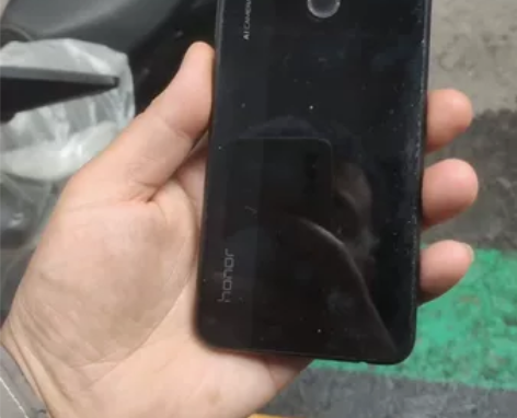 荣耀8x，黑色，6*128的，无任何维修，...