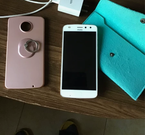 全新MOTO Z 2play64G内存。无...