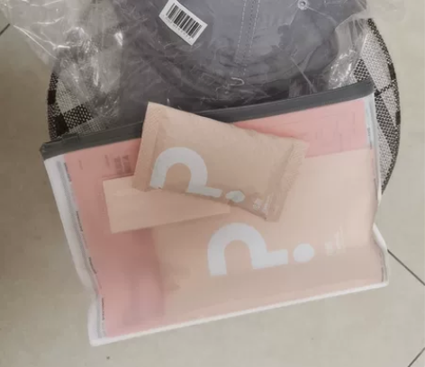 拾颜控油精华全新 品牌生日礼 原包装盒寄出...