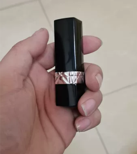 迪奥口红999正红色，原价128买的，现在...