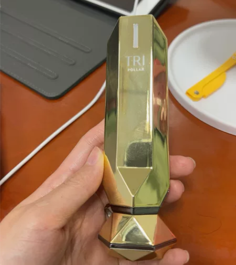 初普美容仪，很新，代购买入，凝胶还剩1/3...