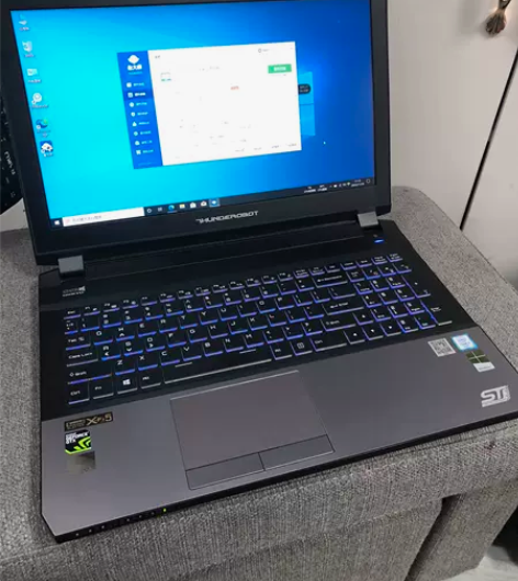 雷神stpro 游戏笔记本成色99新 无拆...