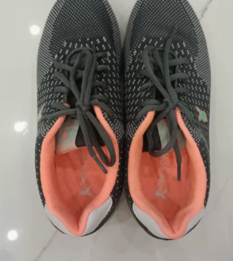 花花公子女士运动鞋，灰色39码，橘红色内里...