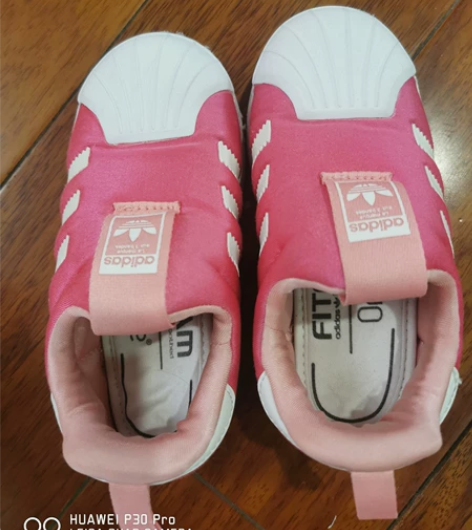 阿迪贝壳头，亮粉色，9成新，9K，内长15...