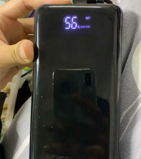 南极人50000充电宝 刚买来没多久 低价...