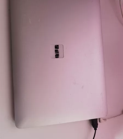 闲置13寸轻薄本，配置如图，成色如图，开机...