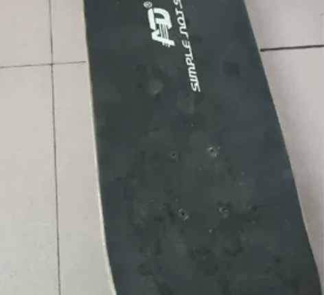 对滑板不感兴趣了，出售AD滑板 感兴趣的话...