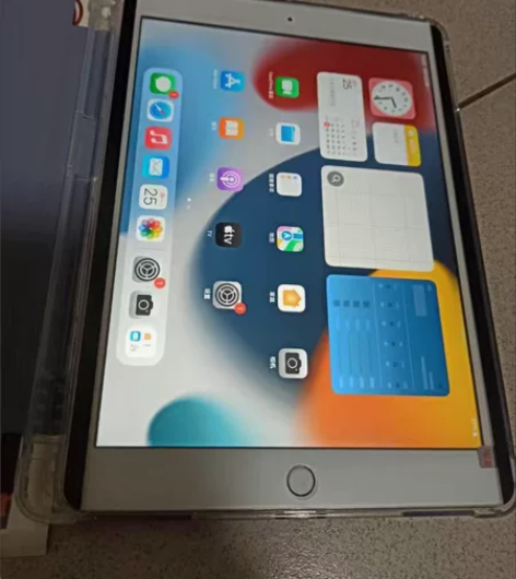 自用iPad6代2018 128g 带配件...
