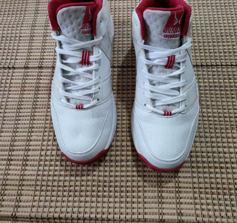 41码乔丹运动鞋二手男鞋 鞋子正品 无开胶...