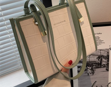 大容量包包女2022新款时尚百搭爆款上课通...