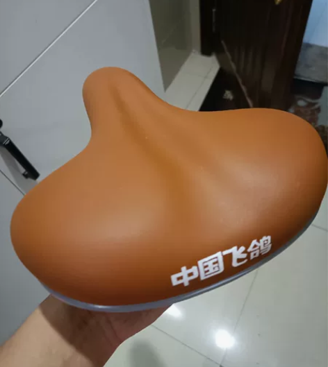 飞鸽自行车坐垫，全新，12包邮 寄出不退，...