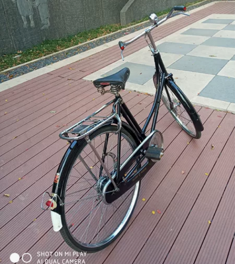 28飞鸽弯梁女式涨闸自行车,83年出厂,原...