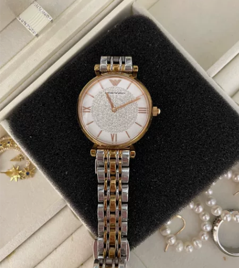 阿玛尼满天星手表 朋友送的 不知道真假 玫...