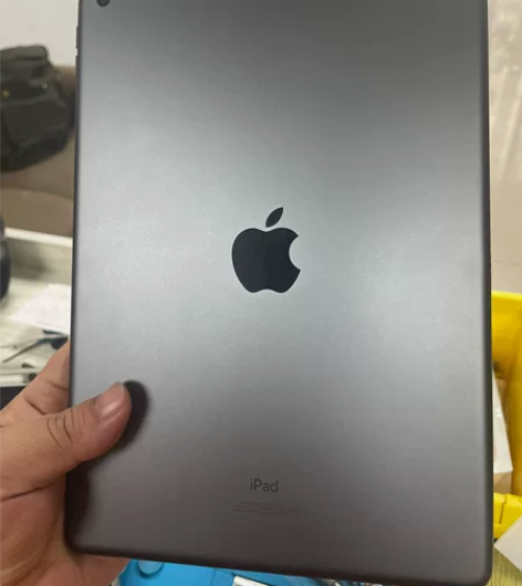 ipad8，成色不错，电池99，128g，...