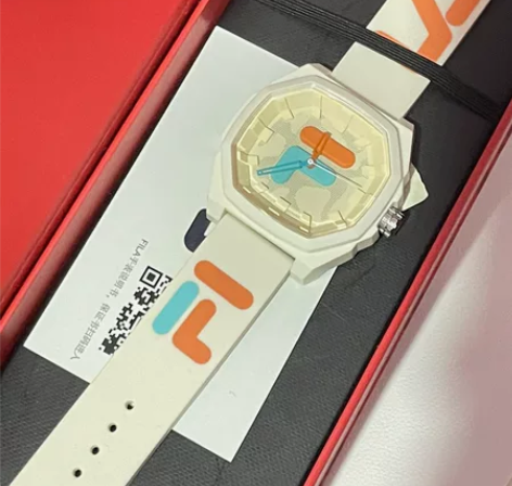 全新全新正品正品！在得物买的 斐乐手表糖果...