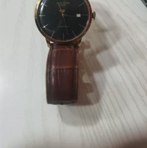 天王手表（镜面稍微有点刮痕） 感兴趣的话点...