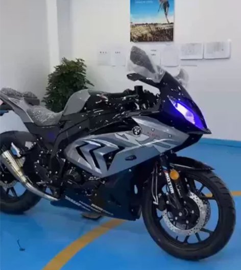 全新宝雕双r双杠400cc 感兴趣的话点“...