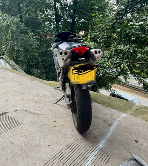 车型，大力神H2  排量400cc  双杠...