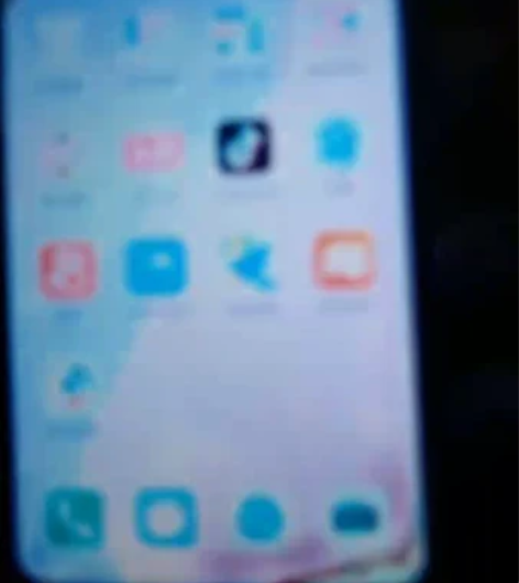 华为nova7se，8＋128g，海思麒麟...