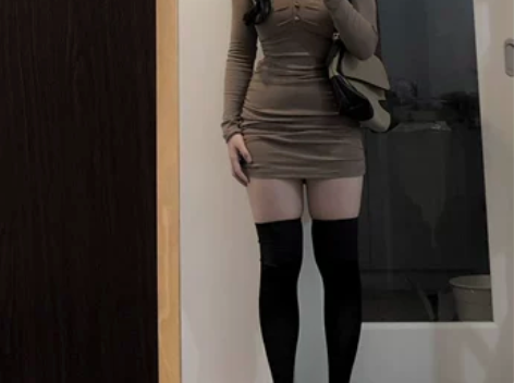 ?穿搭博主闲置什么草莓/显瘦百搭西装秋冬包...