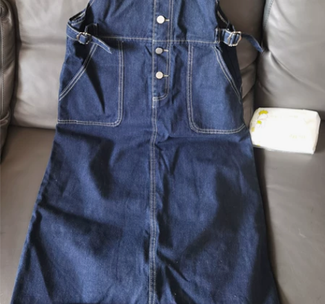 背带裙。m码适合100-120斤。 全新出