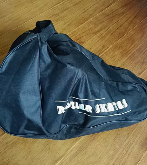 闲置轮滑鞋，43/45都能穿，有喜欢的带走...