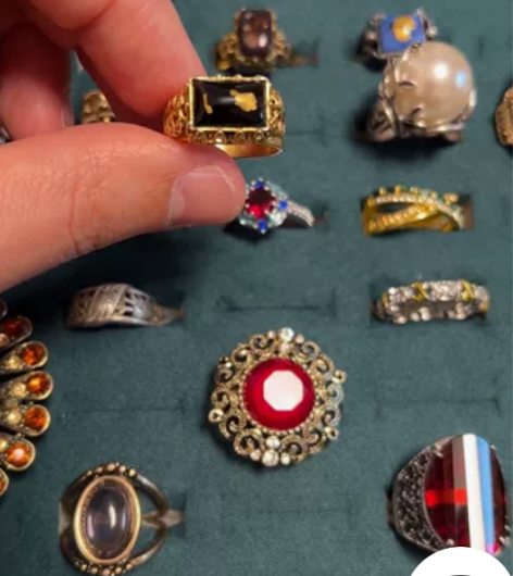 Vintage戒指欧洲回流古着饰品黑色底鎏...