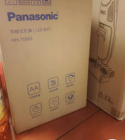 全新未拆封，松下（Panasonic）台灯...