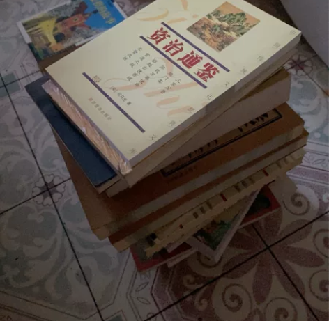 闲置世界名著，马克吐温上下册、简爱、在人间...