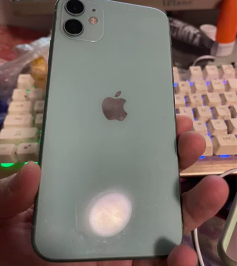 苹果11。128G。闲置了。  爱思沙漏全...