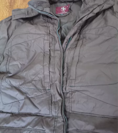 山岚男士中长款羽绒服，鞍山国泰百货商场56...