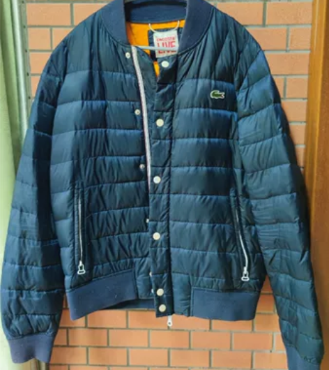 LACOSTE男士深蓝色羽绒服48码,9成...