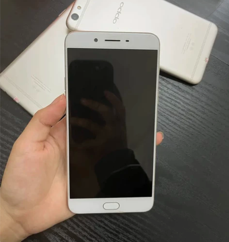 出几台oppo r9s plus 6+64...