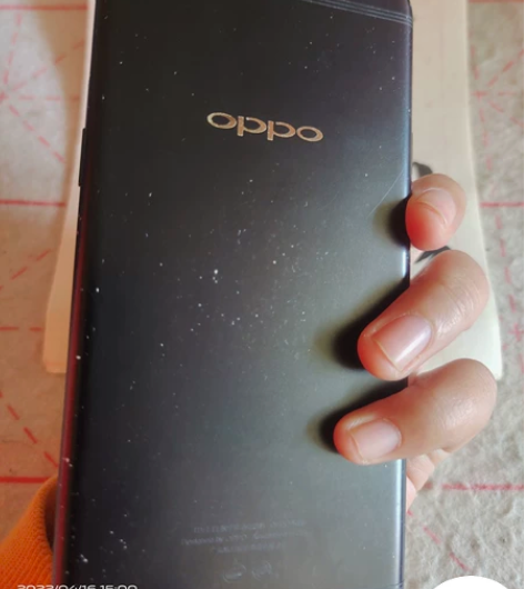 出OPPOr9s手机64g成色如图，无暗病...