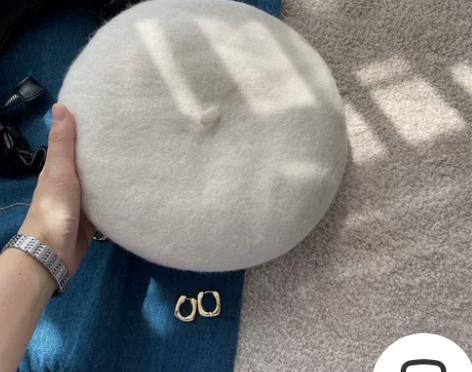 奶白色贝雷帽 感兴趣的话点“我想要”和我私...