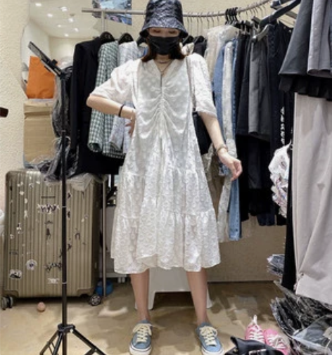 张快快直播V领波点抽绳时尚长款连衣裙 感兴...