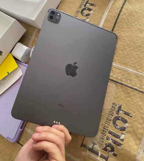 没怎么使用过2019款iPad平板电脑，1...