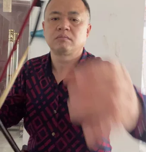 二胡出售，是喜欢乐器买多了，本人不是做生意...
